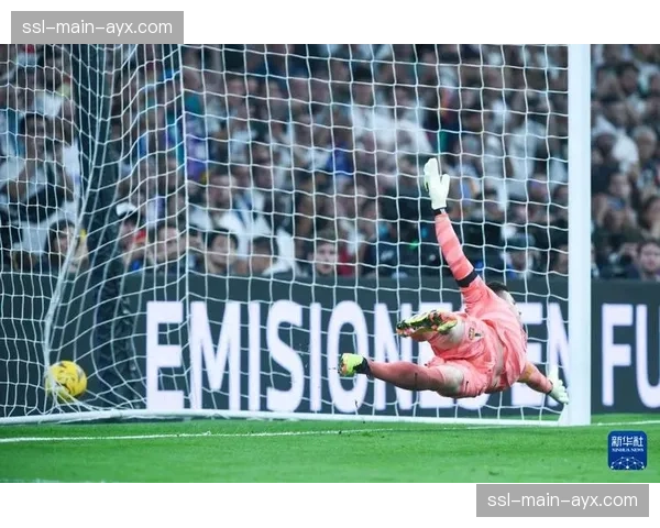 国家德比实时：巴萨半场1-0皇马，阿劳霍对人盯防维尼修斯收效显著